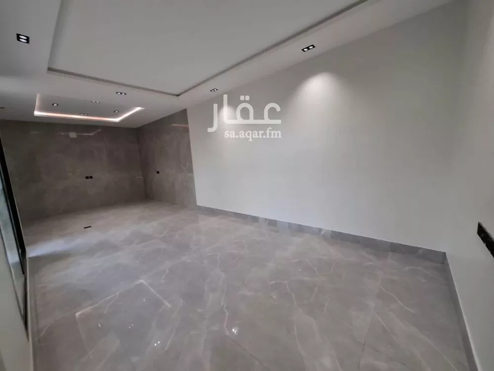 6 bedroom villa in Dhahrat Laban 9