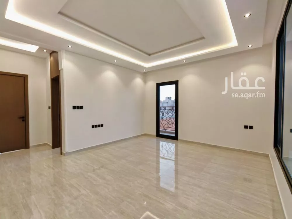 4 bedroom villa in Al Rimal 9