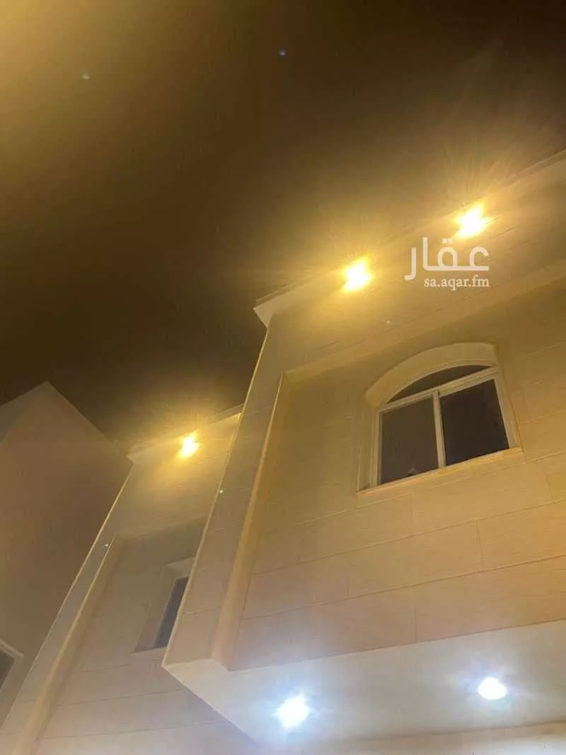 فيلا 8 غرف في اللؤلؤ 23
