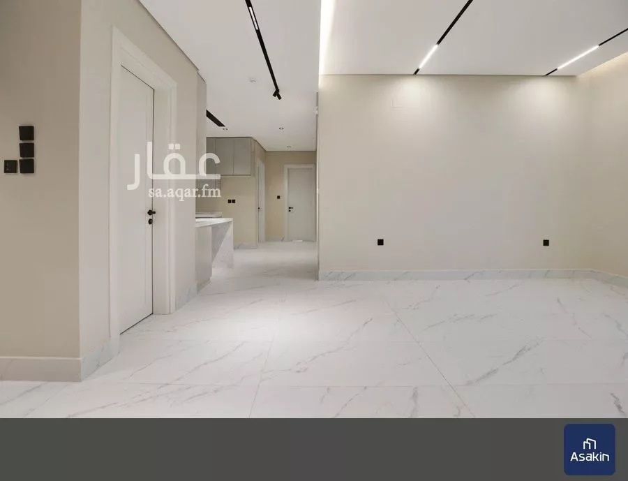 825 sqm building in Al Aridh 6