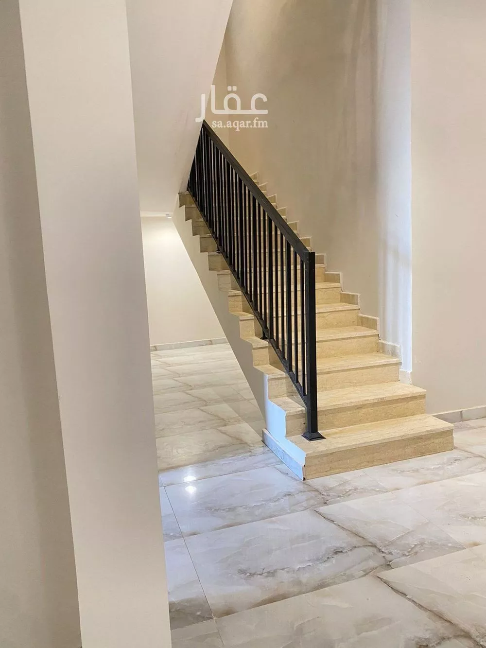 6 bedroom villa in Al Janadriyah 12