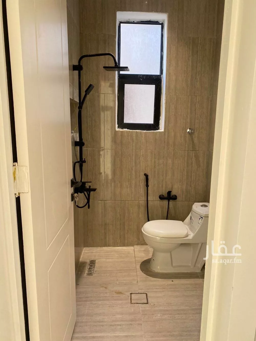 6 bedroom villa in Al Janadriyah 15