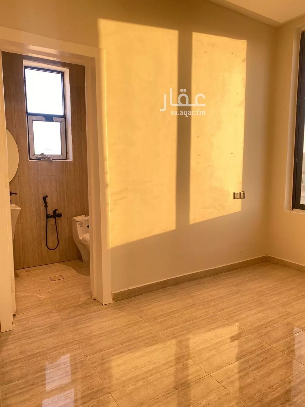 6 bedroom villa in Al Janadriyah 17