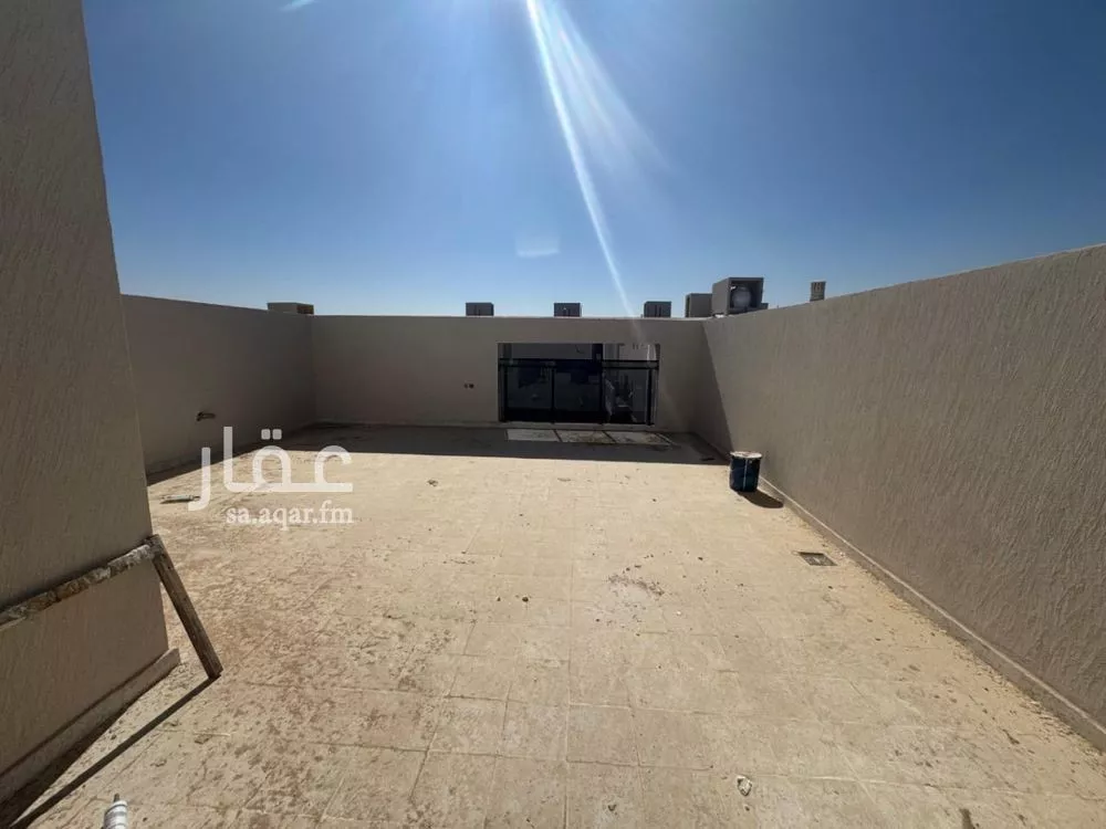 5 bedroom villa in Al Rimal 9