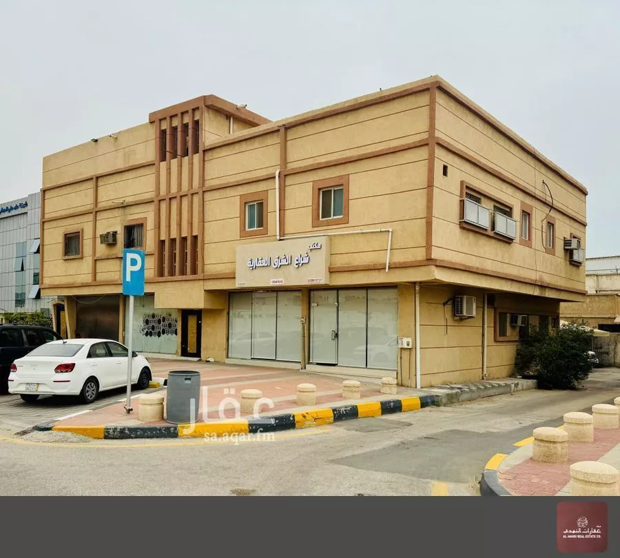 325 sqm shop in Ibn Khaldun 2