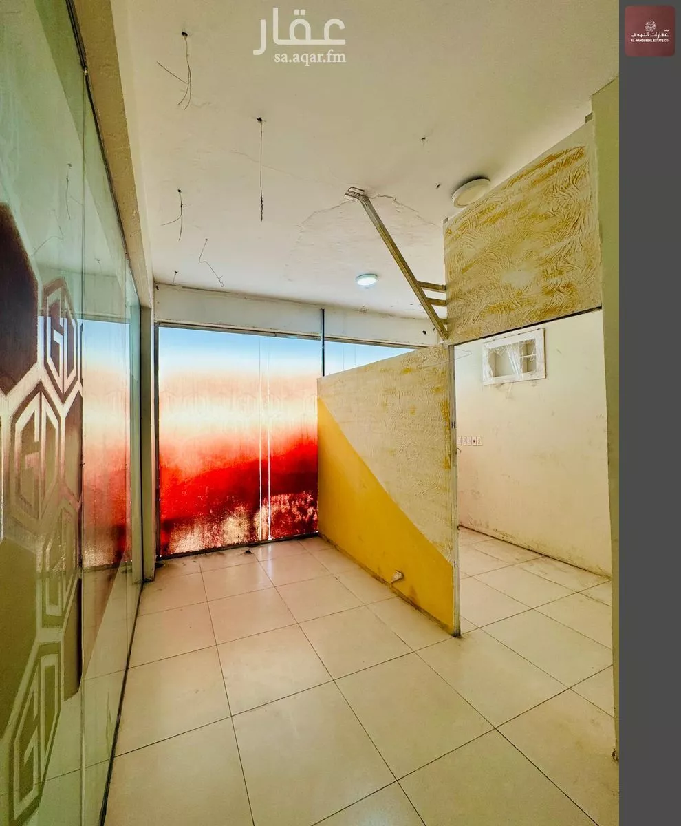 325 sqm shop in Ibn Khaldun 5
