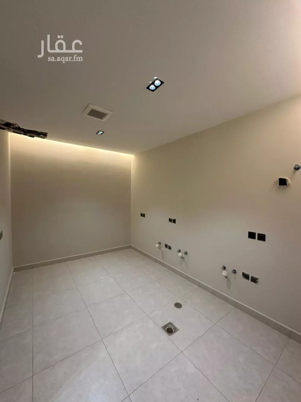 5 bedroom apartment in Al Aziziyah 12