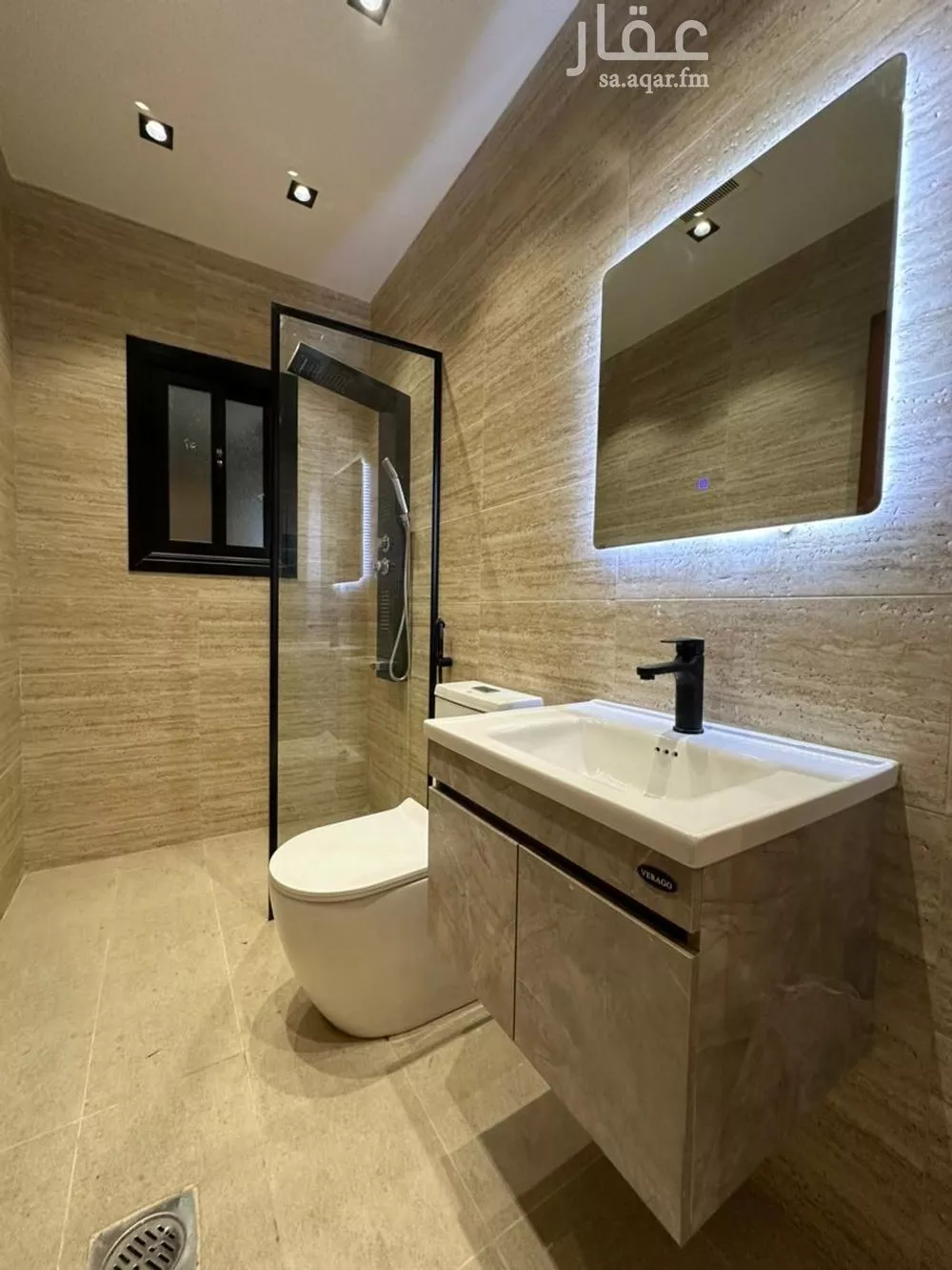 5 bedroom apartment in Al Aziziyah 13