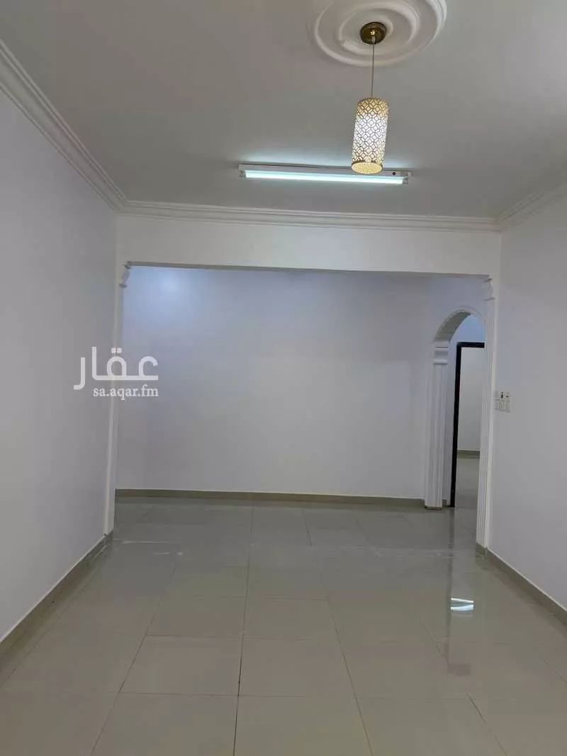 شقة 4 غرف في النظيم 8