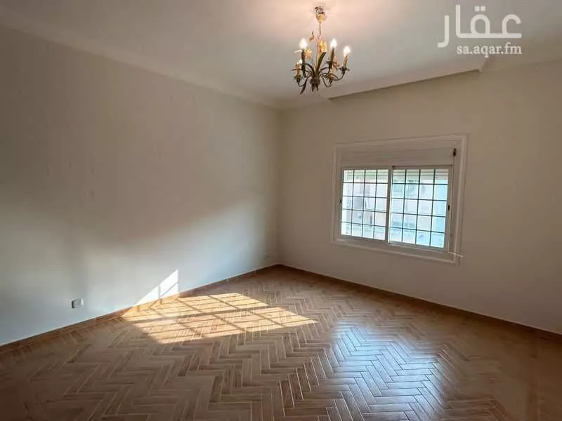 7 bedroom villa in Al Khalidiyyah 14