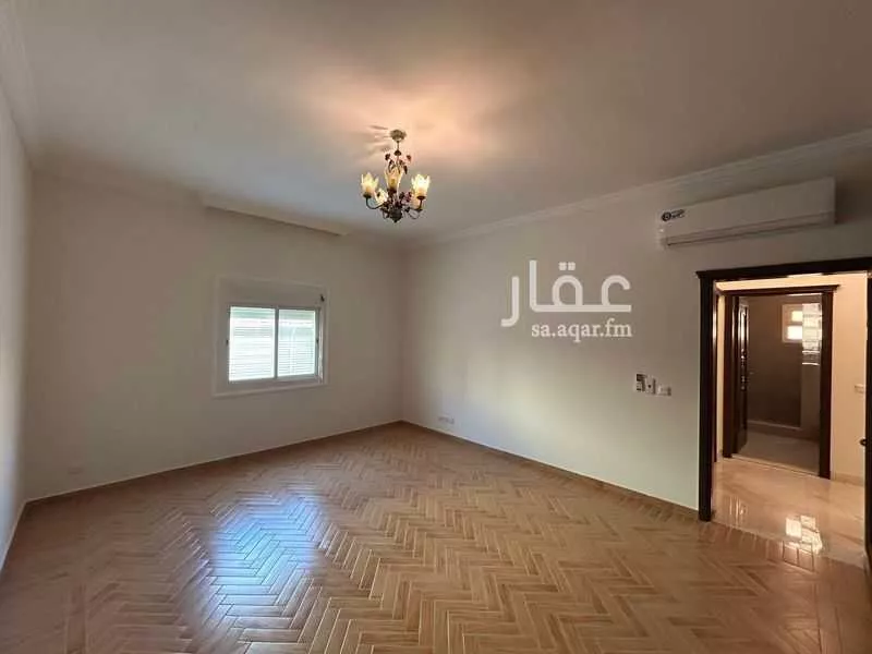 7 bedroom villa in Al Khalidiyyah 18