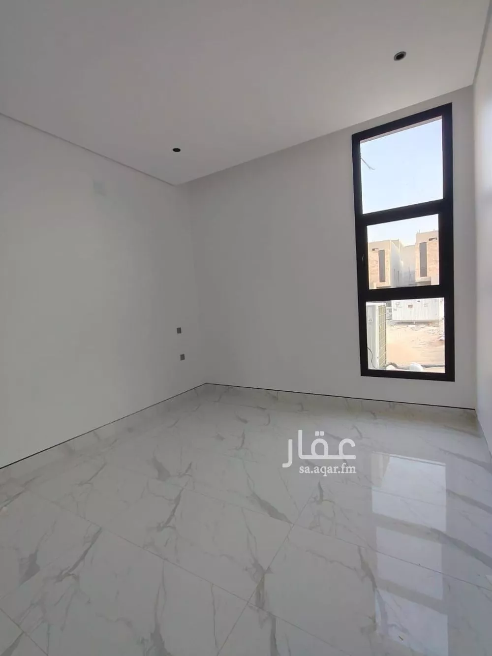 فيلا 5 غرف في النرجس 8