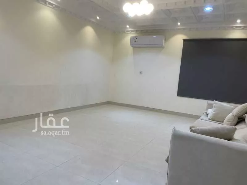 3 bedroom apartment in Al Uraija Al Gharbiyah 3