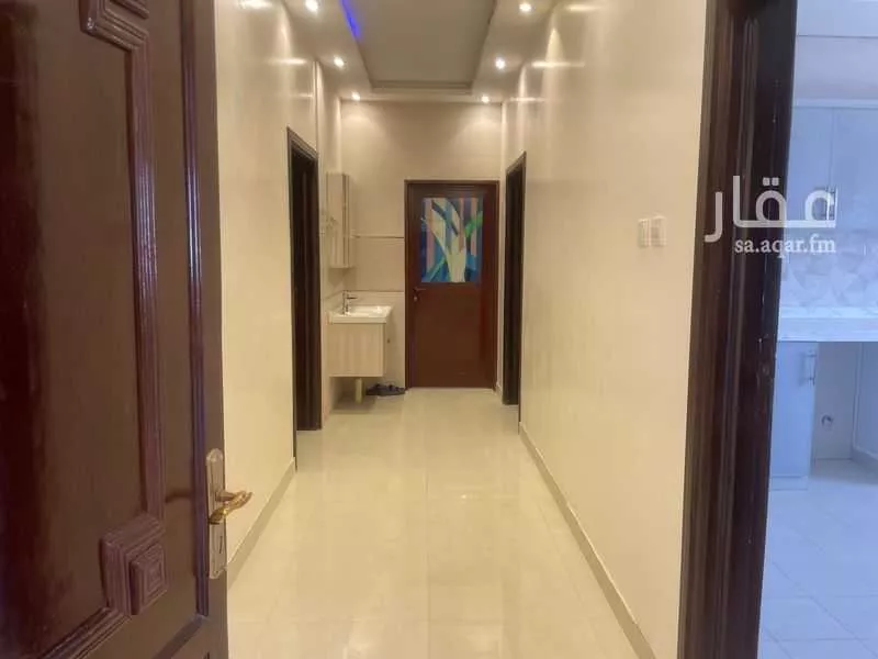 3 bedroom apartment in Al Uraija Al Gharbiyah 4