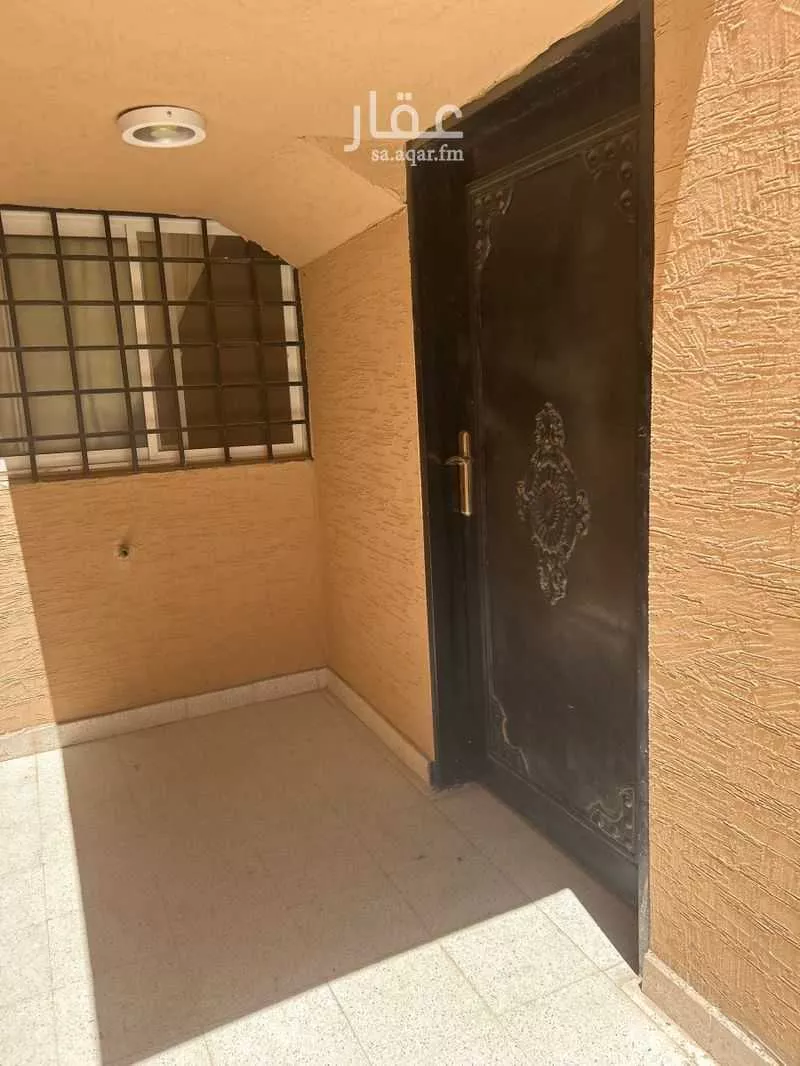 3 bedroom floor in Al Hazm 2