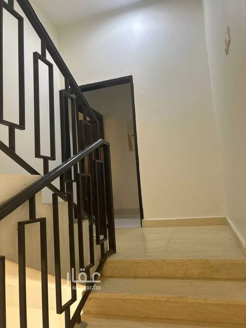 3 bedroom floor in Al Hazm 3