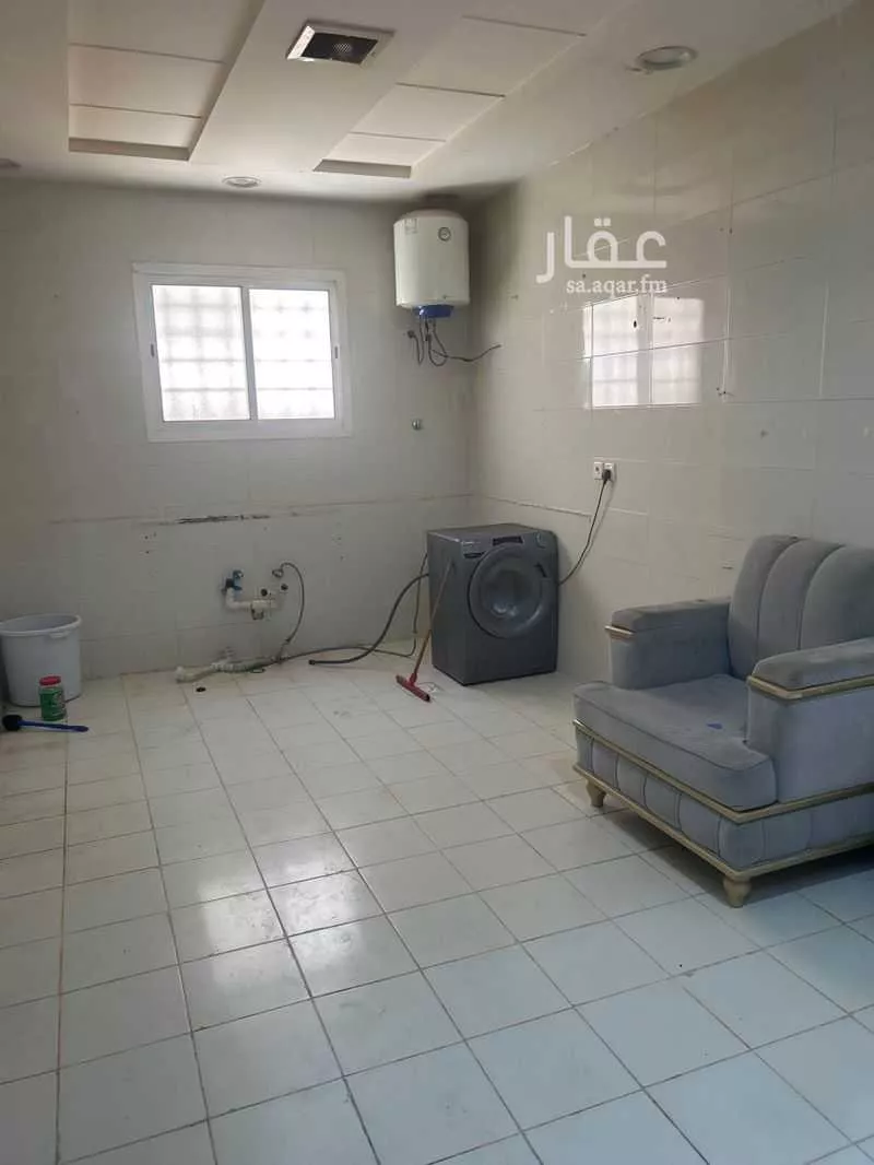 3 bedroom floor in Al Hazm 9