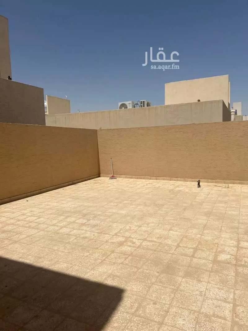 3 bedroom floor in Al Hazm 10
