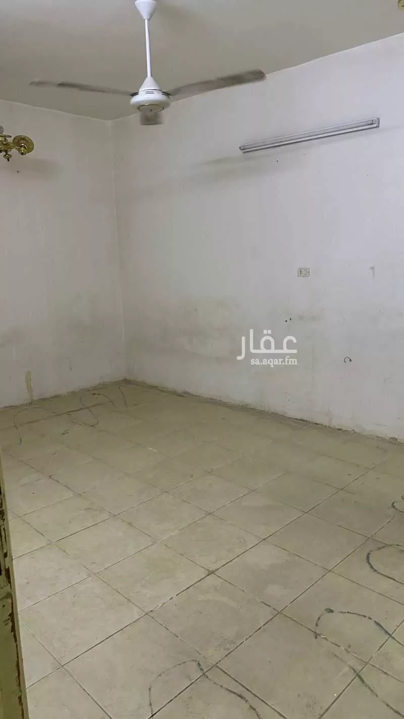 4 bedroom apartment in Al Wizarat 2
