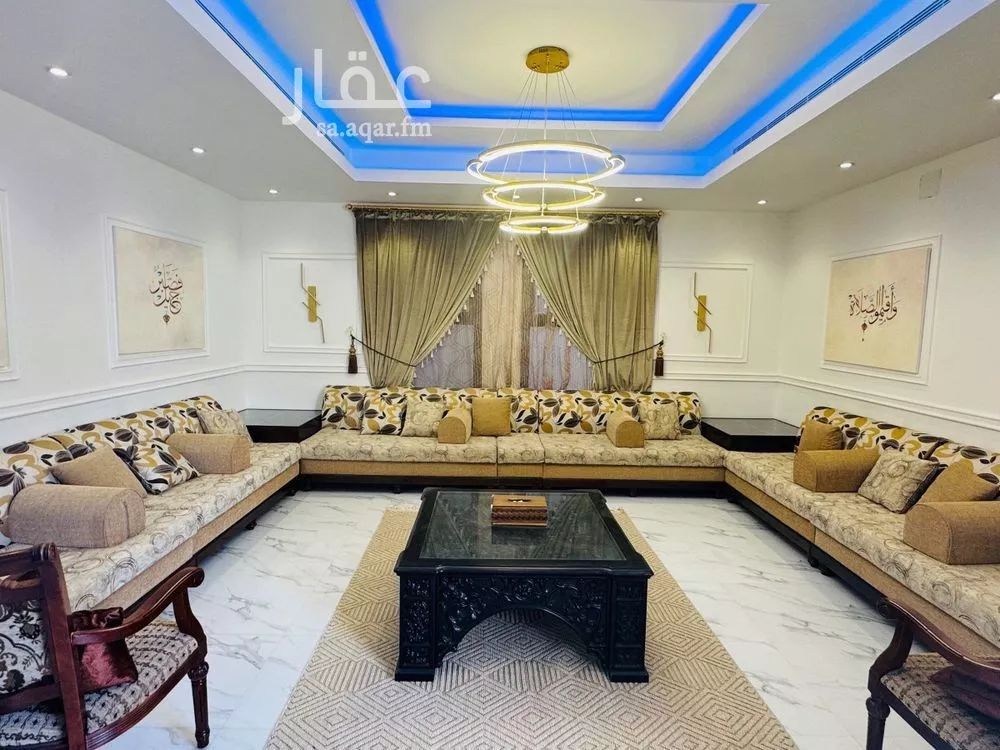8 bedroom villa in Al Aridh 18