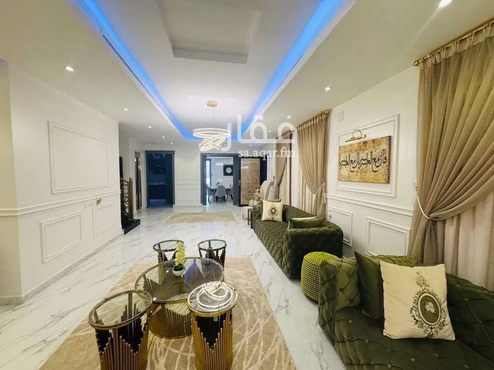 8 bedroom villa in Al Aridh 5