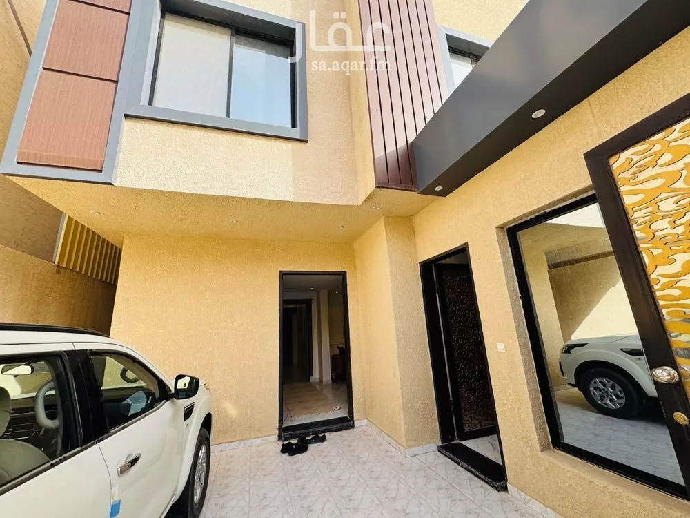 8 bedroom villa in Al Aridh 9