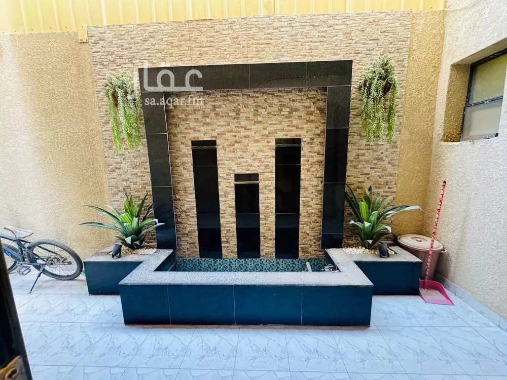 8 bedroom villa in Al Aridh 10