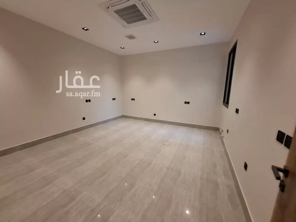 فيلا 5 غرف في الرمال 11