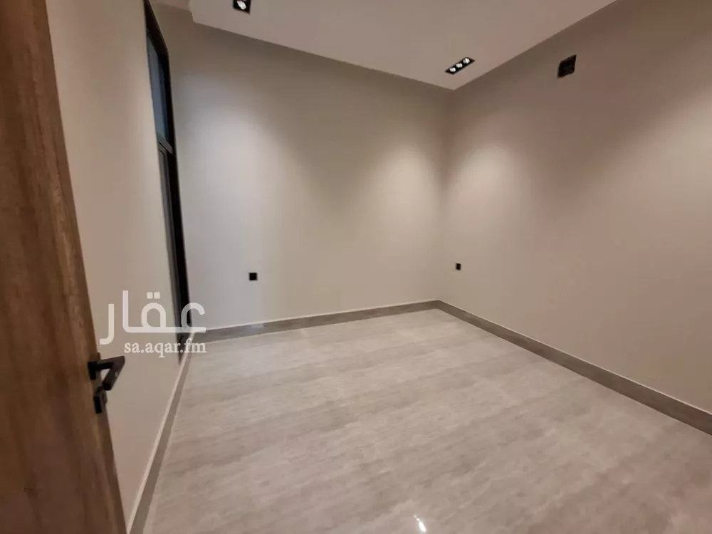 فيلا 5 غرف في الرمال 9