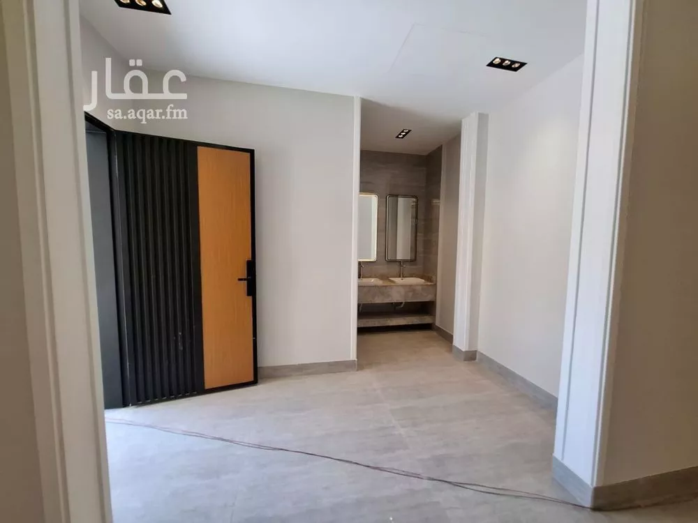 فيلا 5 غرف في الرمال 10