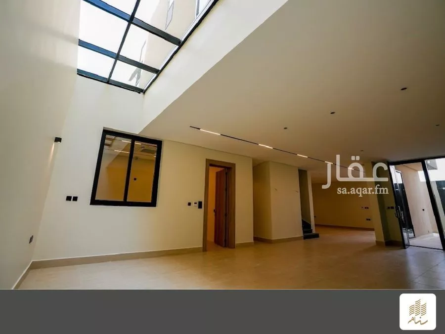 5 bedroom villa in Al Aqiq 2