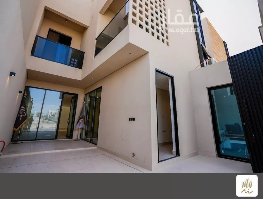 5 bedroom villa in Al Aqiq 5