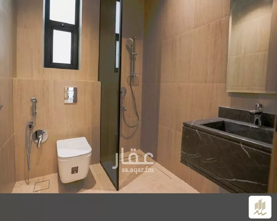 5 bedroom villa in Al Aqiq 6