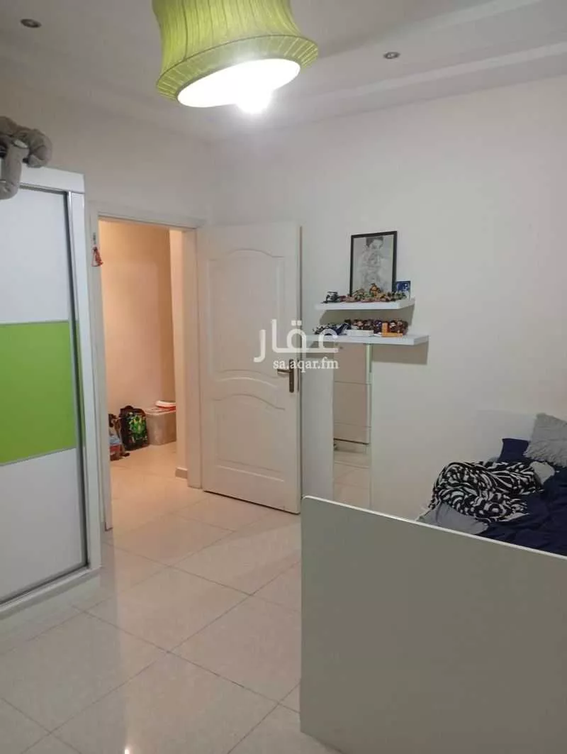 5 bedroom apartment in Muraykh 7