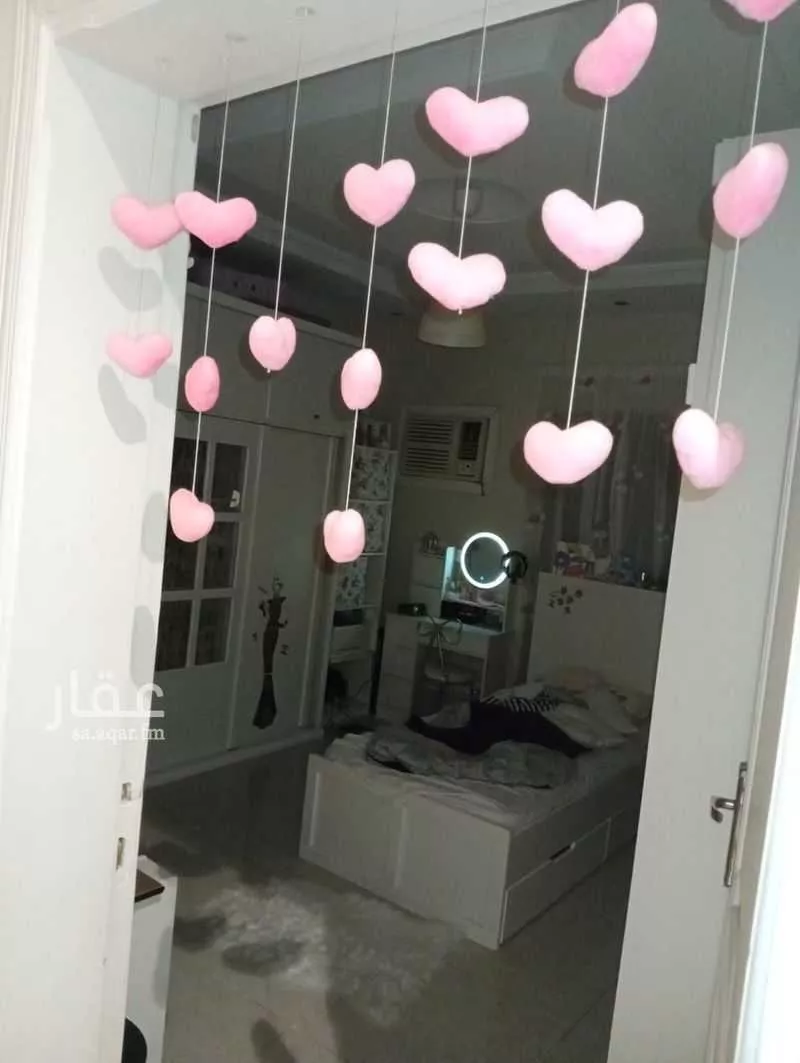 5 bedroom apartment in Muraykh 8