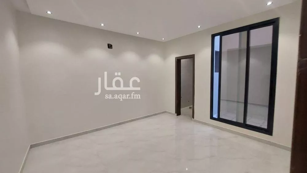 فيلا 4 غرف في عكاظ 13