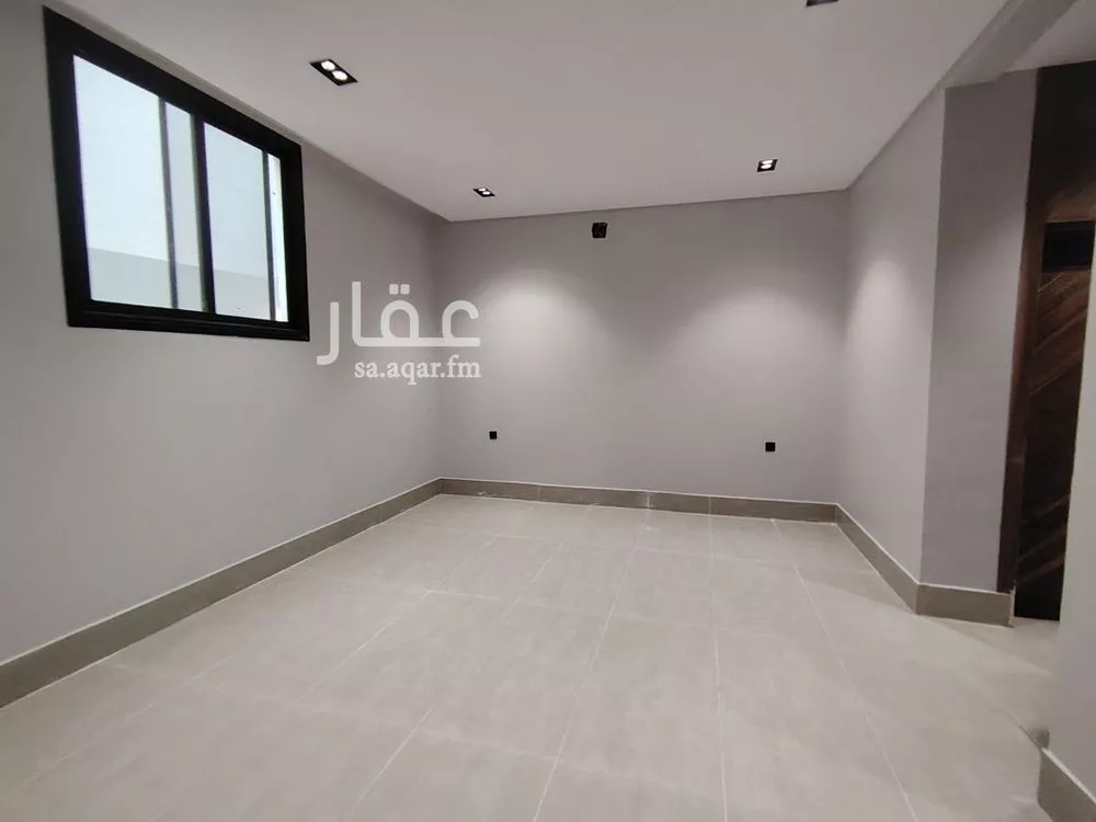 5 bedroom villa in Okaz 7