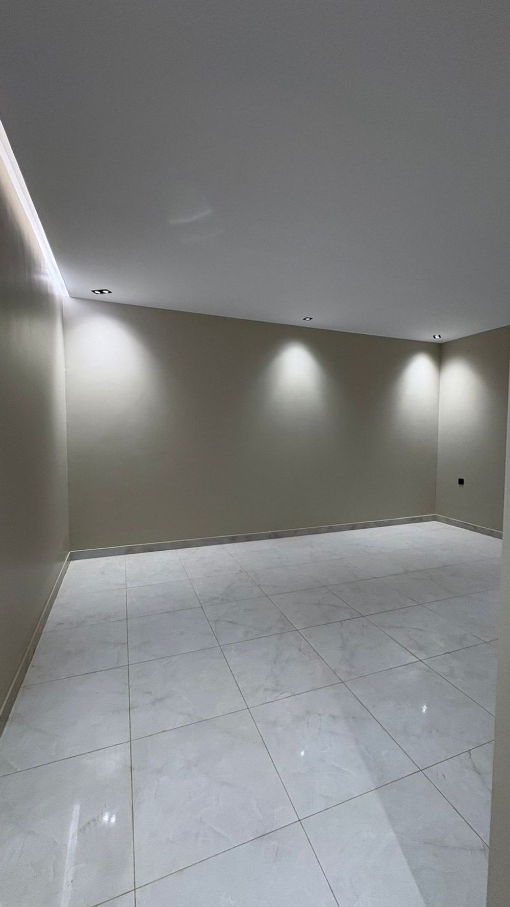 5 bedroom apartment in Madinah 12
