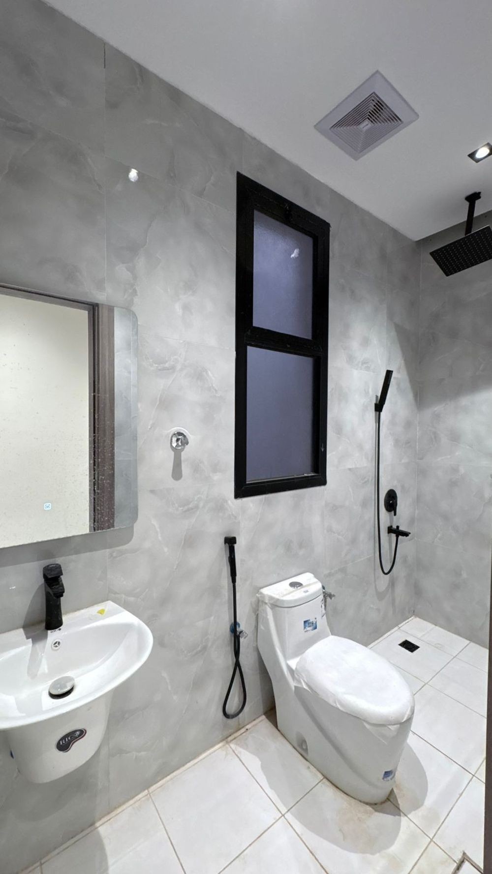 5 bedroom apartment in Madinah 7