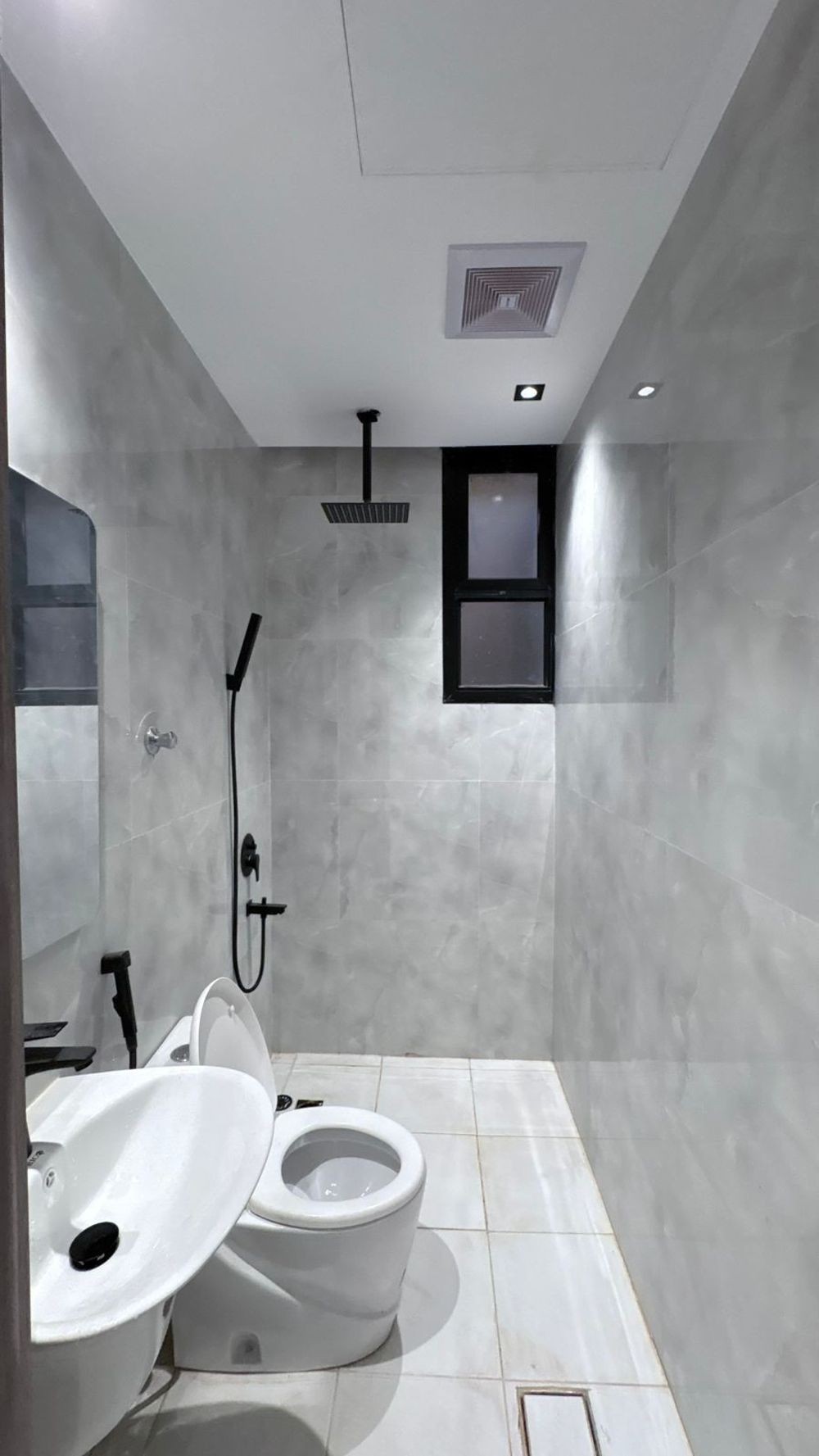 5 bedroom apartment in Madinah 10