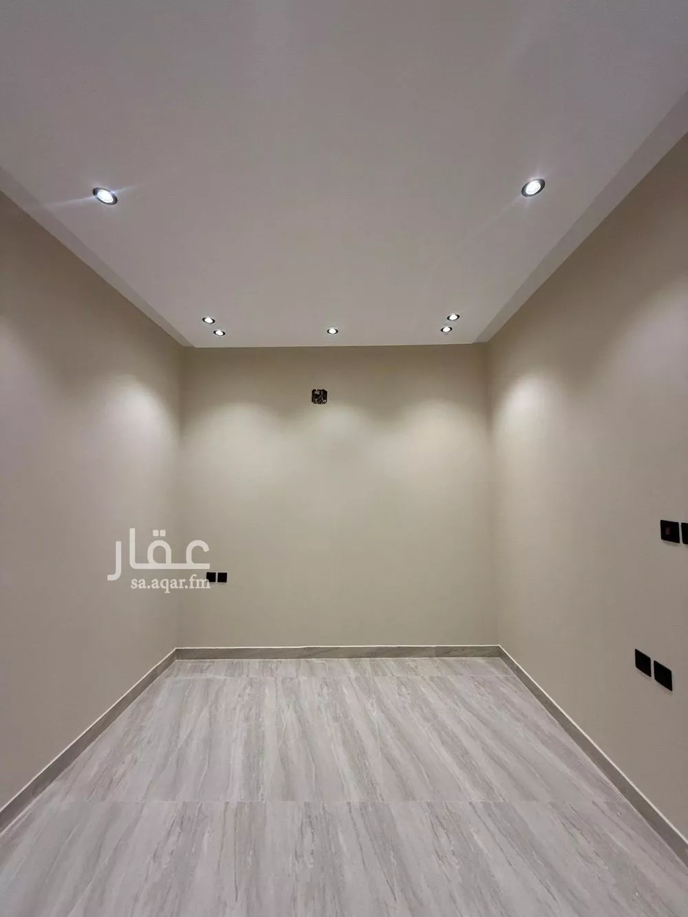 فيلا 6 غرف في العريجاء الغربية 7