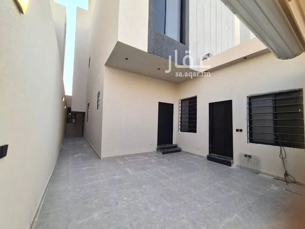 5 bedroom villa in Badr 3