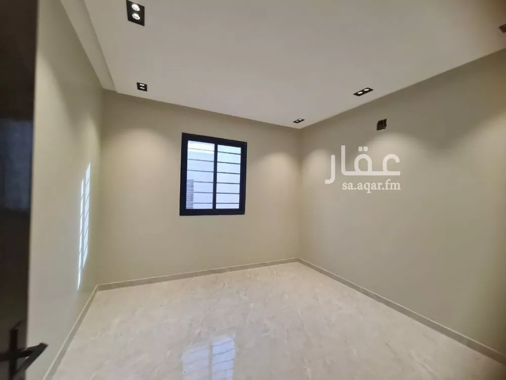 5 bedroom villa in Badr 21