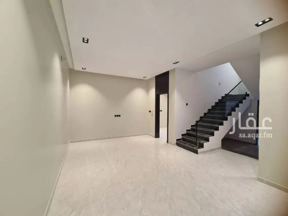 5 bedroom villa in Badr 4