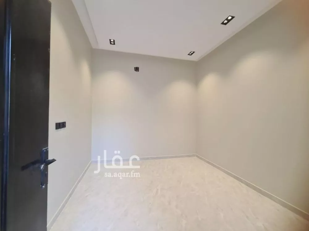 5 bedroom villa in Badr 8