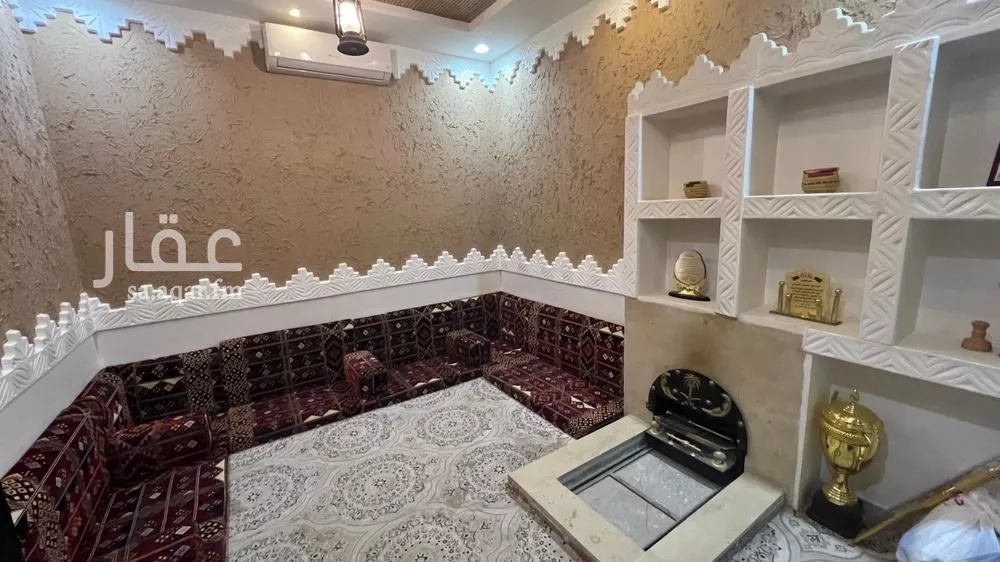 فيلا 8 غرف في العارض 6
