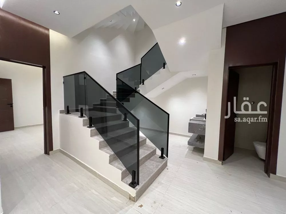 7 bedroom villa in Dhahrat Laban 13