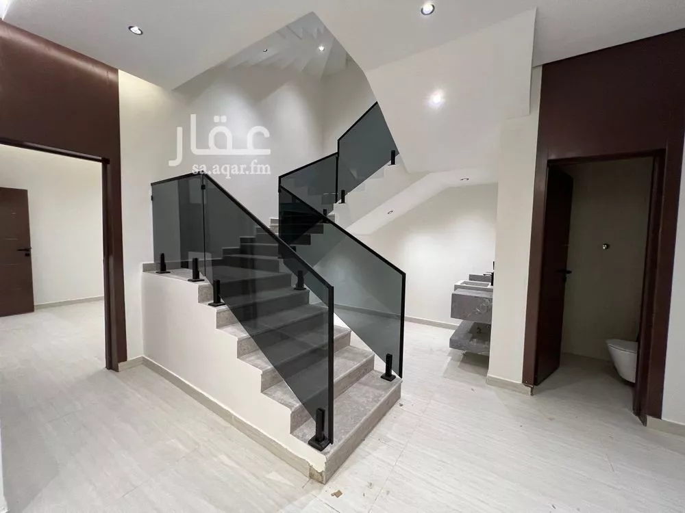 7 bedroom villa in Dhahrat Laban 3