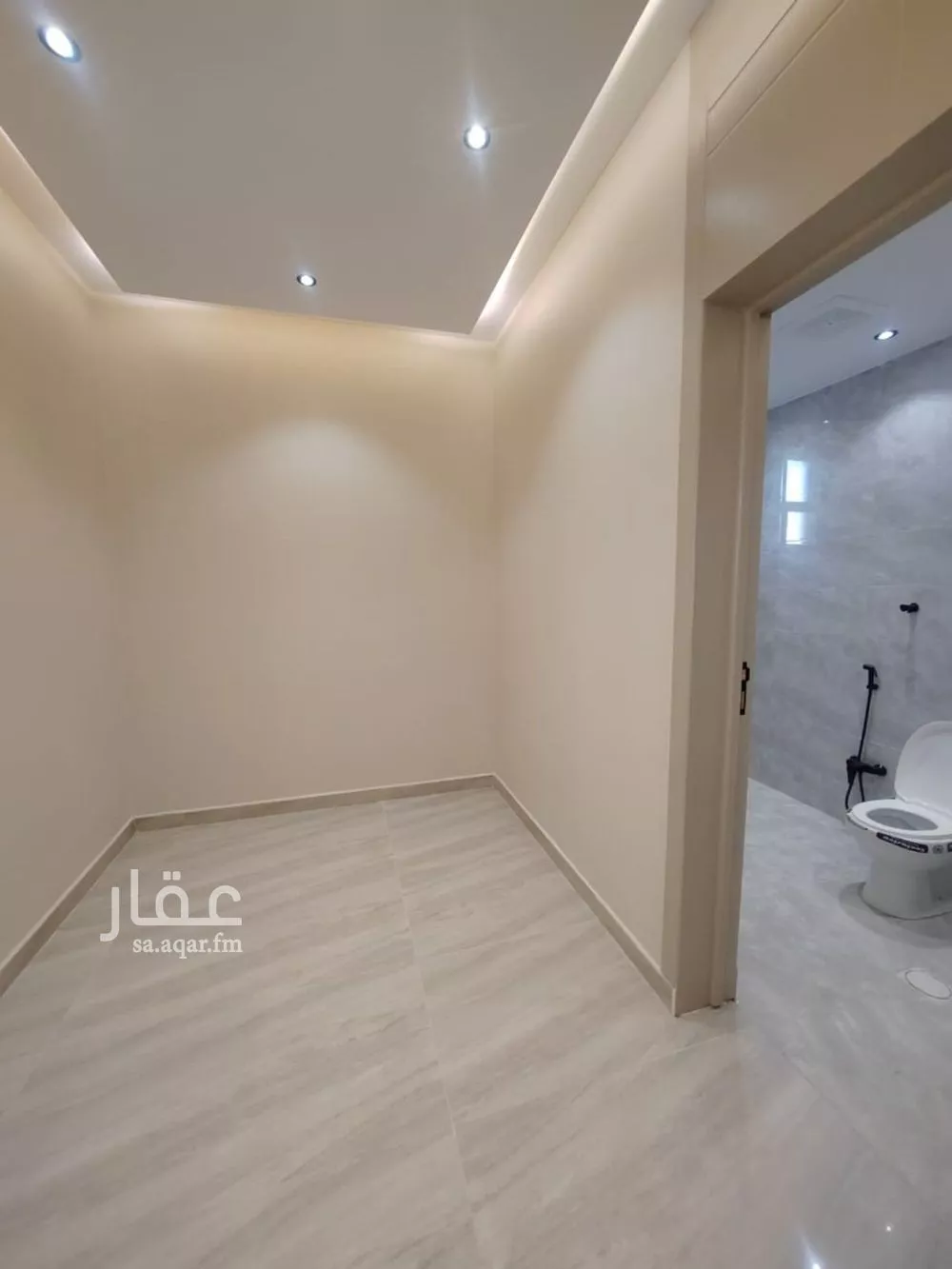 5 bedroom villa in Al Uraija Al Wusta 18