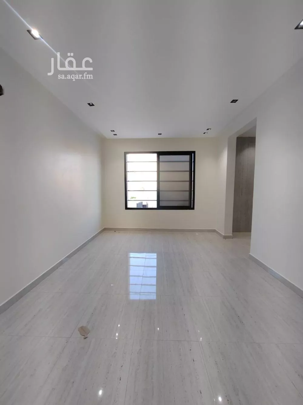 فيلا 5 غرف في طويق 20